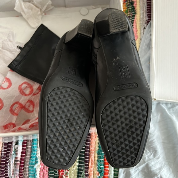 Boots ankle almost new used 2x size 6 nice pair - Picture 2 of 6